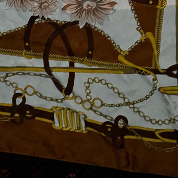 Vintage 💯 silk Hand rolled Italian equestrian print scarf - Picture 6 of 8